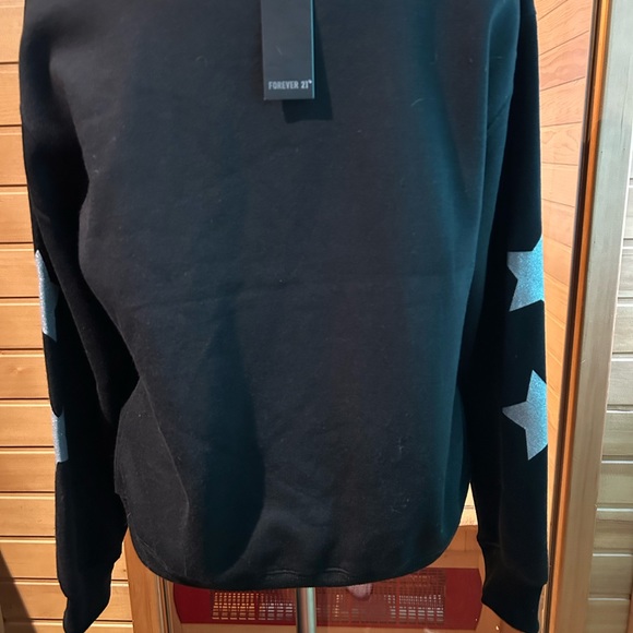 BNWT FOREVER 21 Star Sweater - Picture 4 of 5